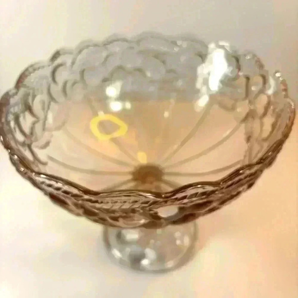 Vintage stamped  glass large pink cherry design pedestal bowl - Picture 6 of 9